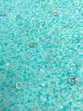 Mentazöld csipke Haute Couture